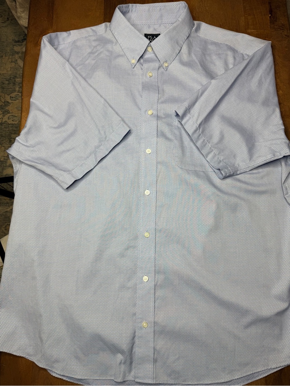 Jos A Bank Men's Light Blue Textured Button-Down Short Sleeve Shirt